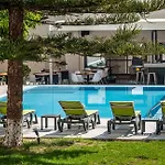 Trianon Apartmanhotel 4*