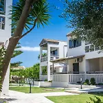 Trianon Apartmanhotel