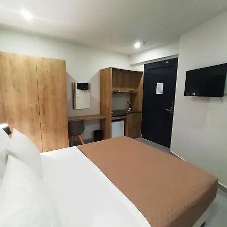 Trianon Apartmanhotel 4*
