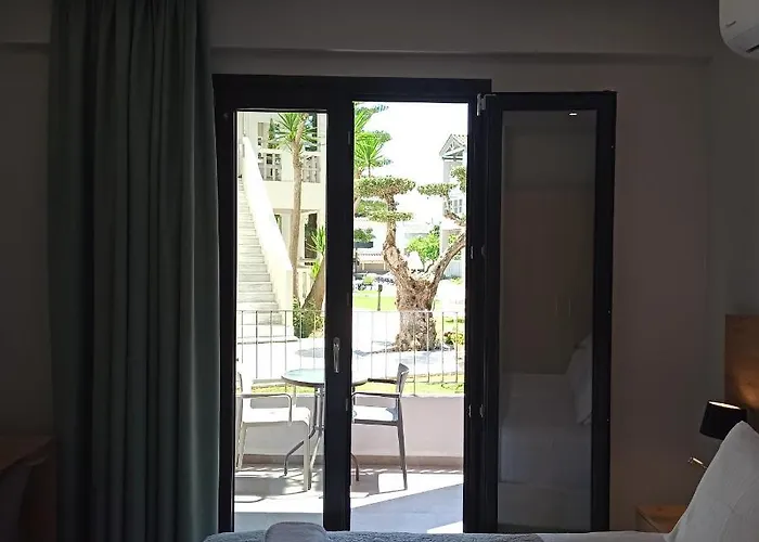 Trianon Appart hôtel 4*