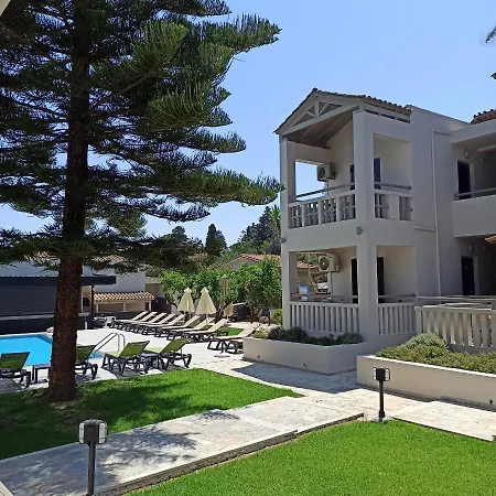 Trianon Apartmanhotel Ciliví