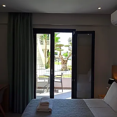 Aparthotel Trianon 4*