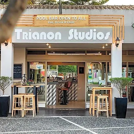 Trianon 4*