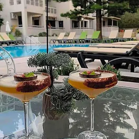 Trianon شقة فندقية تسيليفي