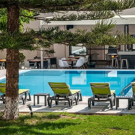 Trianon 아파트호텔 4*